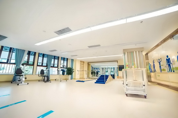 深圳市人才专户落户条件_《南京照相馆》北京首映百万观众见证口碑力作“历史不应被遗忘 南京照相馆6日下午8月
